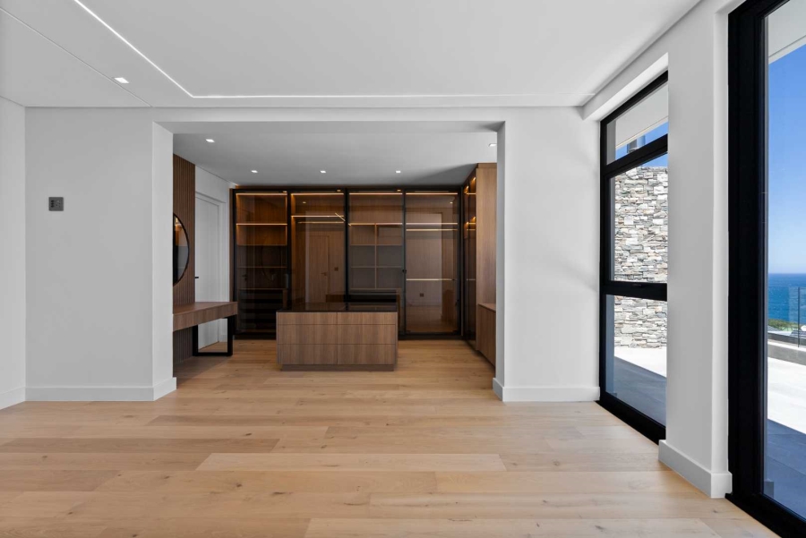 5 Bedroom Property for Sale in Camps Bay Western Cape